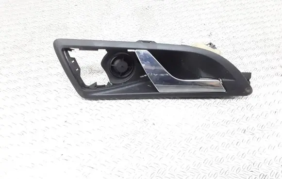 Skoda Octavia Mk2 (1Z) Rear door interior handle