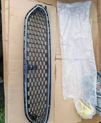 Ford S-MAX Front grill GM2B8200 GM2B8A133