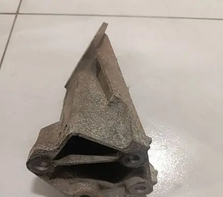 Land Rover Range Rover Sport L320 Engine mounting bracket AH226061BA