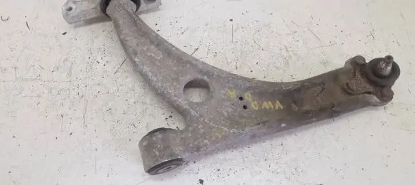 Volkswagen PASSAT B6 Front lower control arm/wishbone