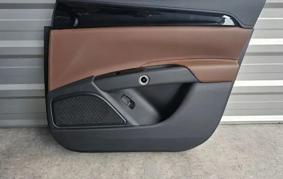 Maserati Ghibli Front door card panel trim