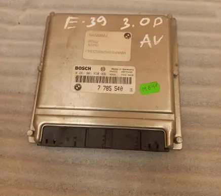 BMW 5 E39 Engine control unit/module 7785540 0281001830