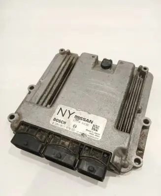 Nissan X-Trail T31 Engine control unit/module 237103UC9D 0281017470
