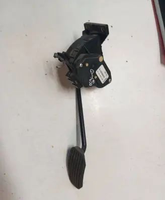 Volvo XC90 Accelerator throttle pedal 30683519