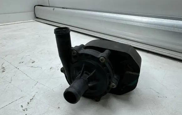 Tesla Model S Electric auxiliary coolant/water pump 600736700B 1315800879