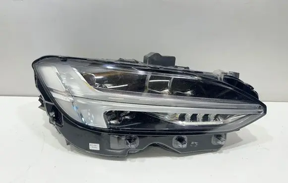 Volvo S90, V90 Headlight/headlamp 31386165