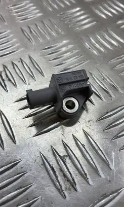 Mercedes-Benz C W204 Airbag deployment crash/impact sensor A2048201985