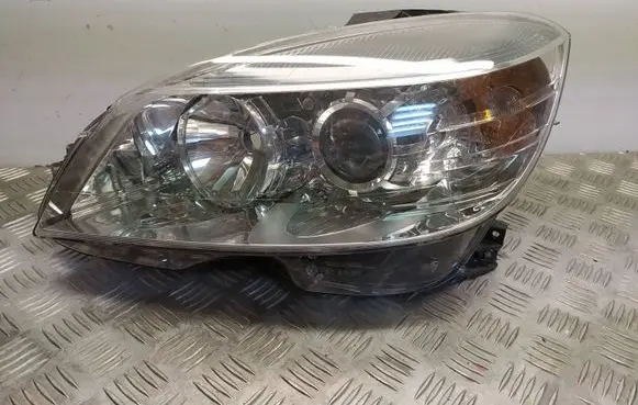 Mercedes-Benz C AMG W204 Headlight/headlamp A2048208761 LE06E6148 03025250030
