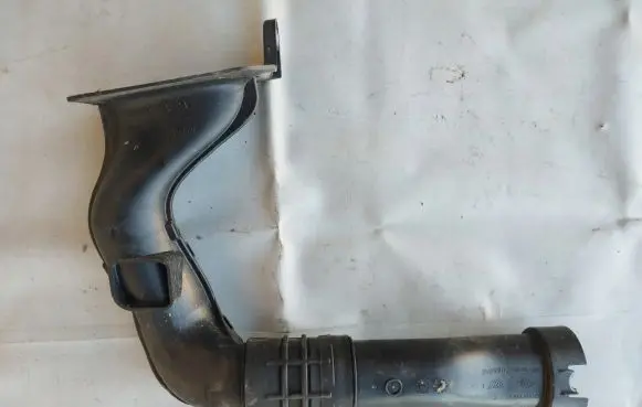 Renault Kangoo II Air intake hose/pipe 8200612290
