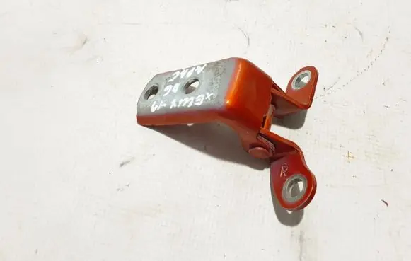 Toyota Hilux (AN120, AN130) Rear door lower hinge 6877002020