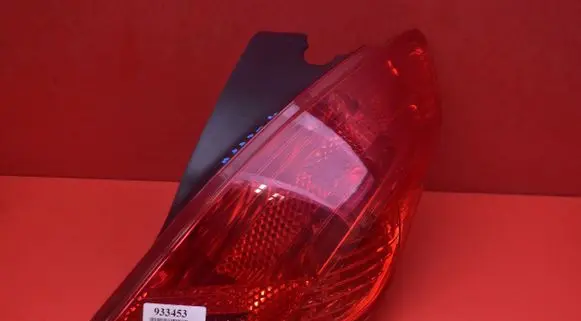 Peugeot 308 Rear/tail lights 9680425680