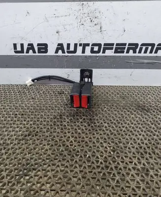 KIA Ceed Middle seatbelt buckle (rear) 20160907