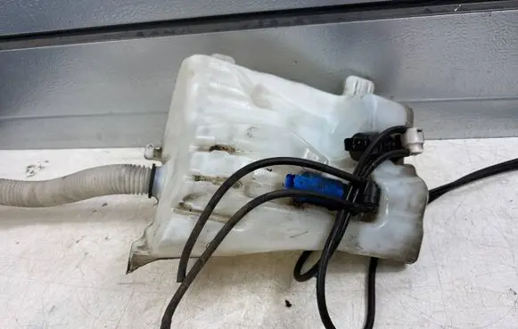 Citroen DS5 Windshield washer fluid reservoir/tank 9671311480