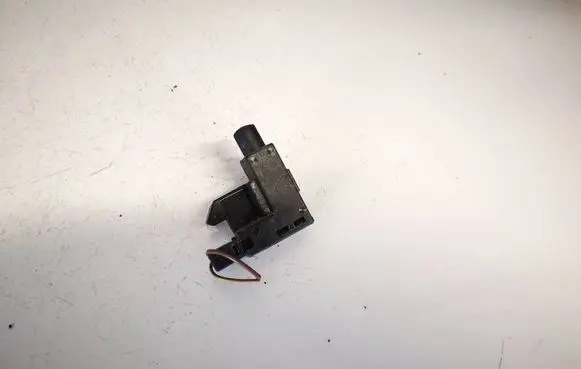 Skoda Octavia Mk1 (1U) Sensor 1j0947561