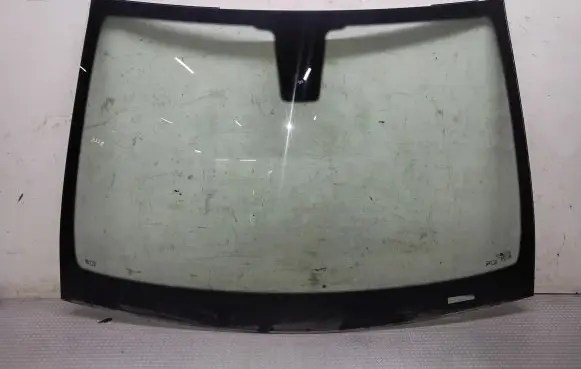 Opel Astra H Front windscreen/windshield window 