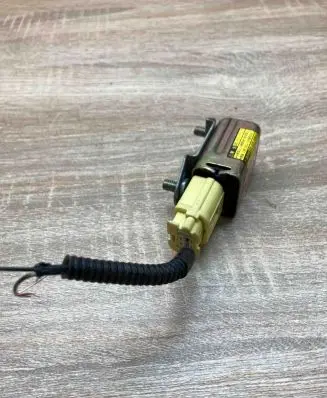 Toyota Prius (XW20) Airbag deployment crash/impact sensor 8986047040 18790047040 WithPlug