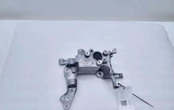 Citroen C4 Cactus Engine mounting bracket 9804121180