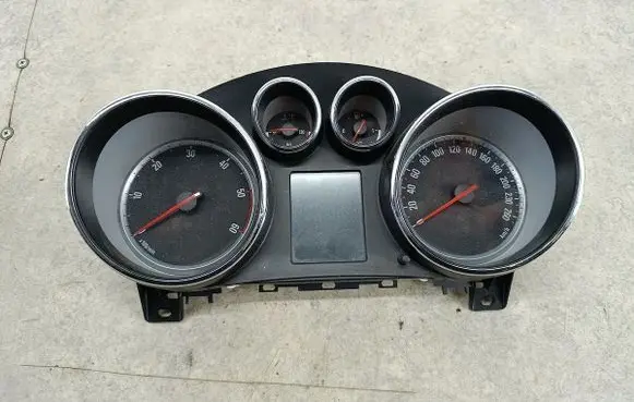 Opel Astra J Speedometer (instrument cluster) 13338434GM