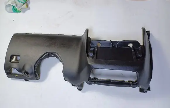 Mercedes-Benz GLE (W166 - C292) Dashboard lower bottom trim panel A1666801787MERC 1666801787