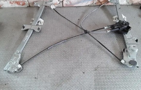 Citroen Berlingo Front door manual window regulator 