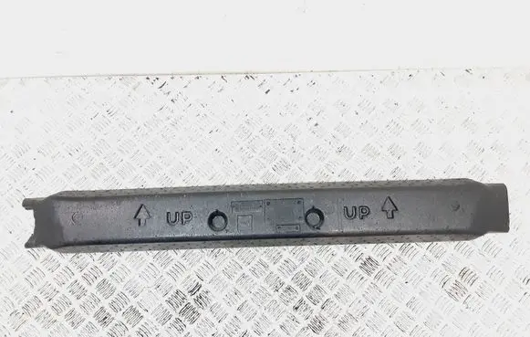 Volvo XC60 Front bumper foam support bar 31283644