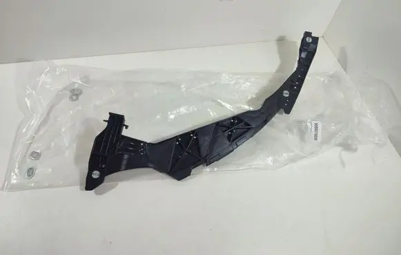Porsche Macan (95B) Front bumper mounting bracket 95B807889F