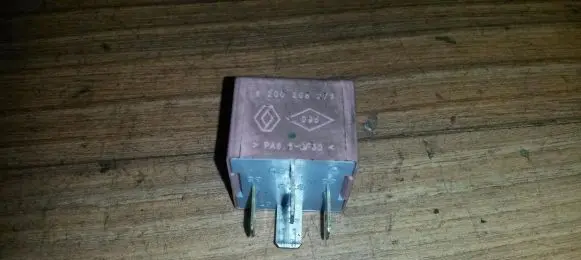 Renault Trafic II (X83) Other relay 20240041 8200308271