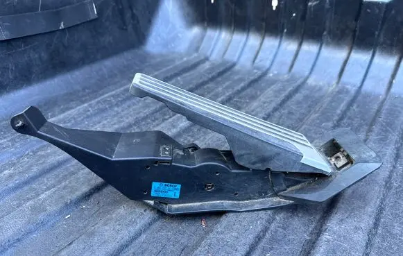 Infiniti FX Accelerator throttle pedal 180021CA1C 300655 0280755142