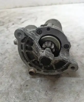 Citroen Xantia Starter motor D6RA661