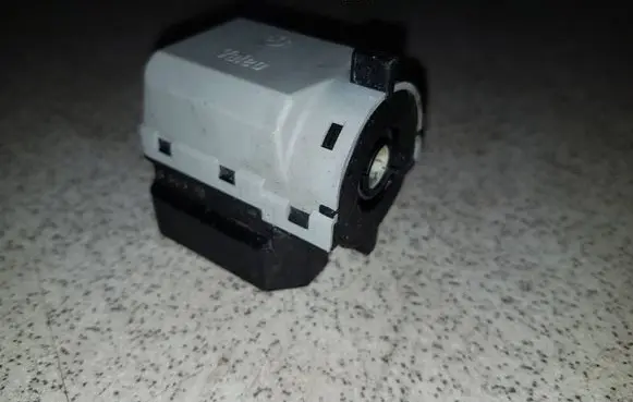 BMW 5 E39 Ignition lock contact 8363706