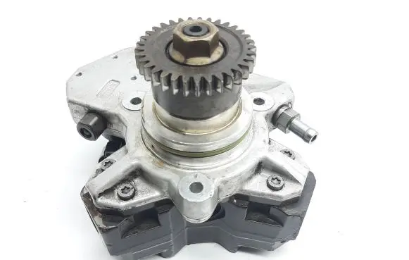 Fuel injection high pressure pump