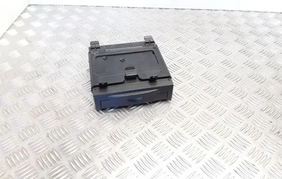 Volvo V50 CD/DVD changer 