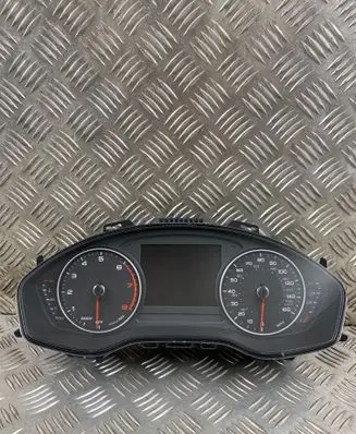 Speedometer (instrument cluster)