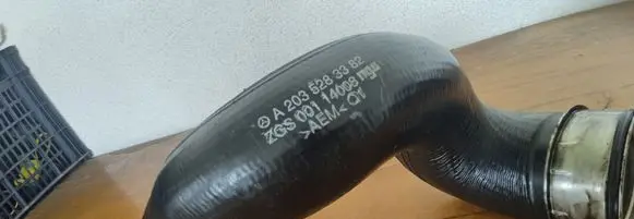 Mercedes-Benz C W203 Intercooler hose/pipe A2035283382