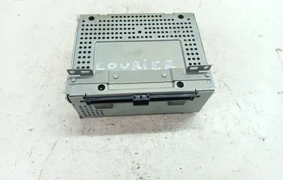 Ford Turneo Courier Radio/CD/DVD/GPS head unit JT7618C815GD 10R048415 Z000956