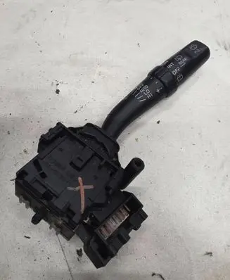 Toyota Auris 150 Wiper control stalk 173654
