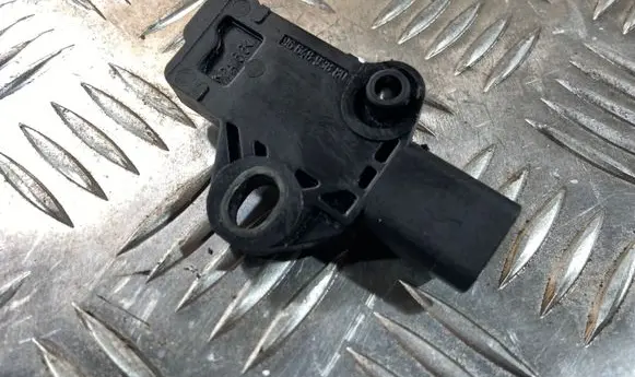 Volvo C30 Crankshaft position sensor 9664893880