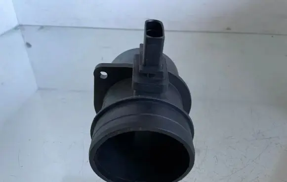 Audi A4 S4 B8 8K Mass air flow meter 03G906461C 0281002735 6763212
