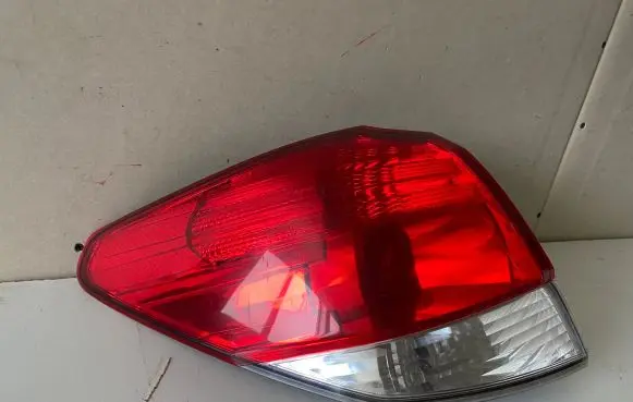 Subaru Legacy Rear/tail lights 22020067