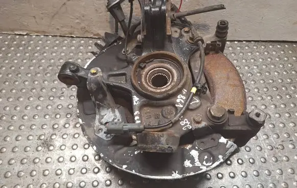 Peugeot 308 Front wheel hub spindle knuckle S14765861 1647857480