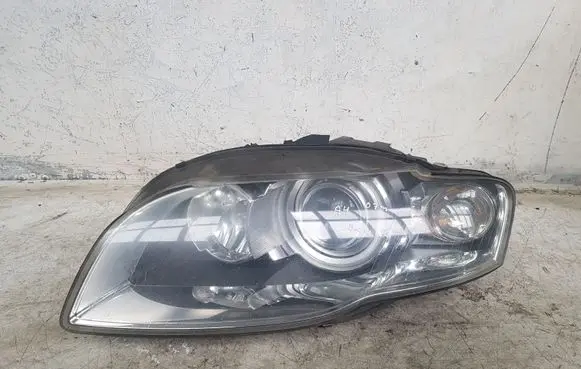 Audi A4 S4 B7 8E 8H Headlight/headlamp