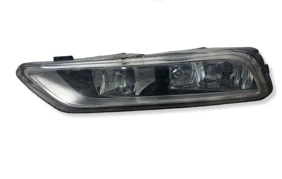 Volkswagen PASSAT B7 Front fog light 176623