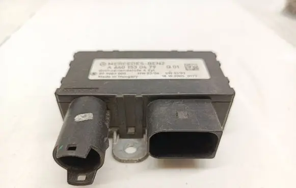 Mercedes-Benz B W245 Glow plug pre-heat relay A6401530479 18102005017 899087000