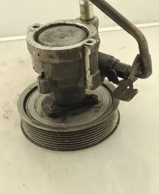 Renault Master III Power steering pump 8200357347
