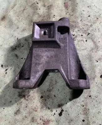 Nissan Micra Engine mount bracket 11232AX60B
