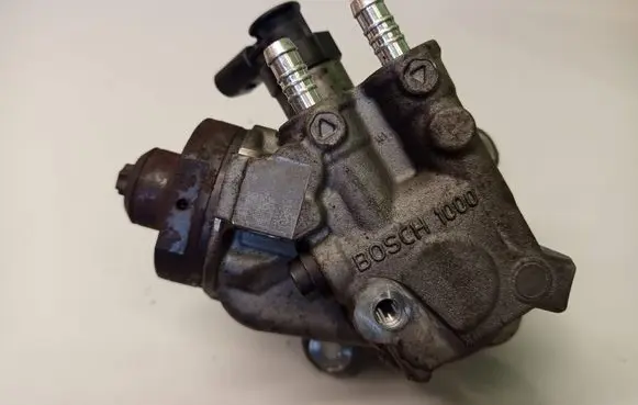 Fuel injection high pressure pump