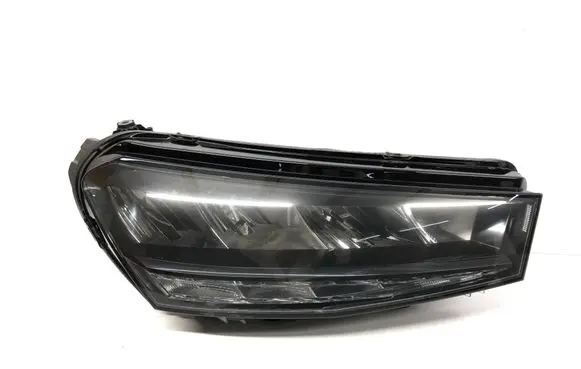 Skoda Fabia Mk4 (6VA) Headlight/headlamp 6V8941016 L613487 6Y8941016
