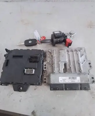 Renault Master III Engine control unit/module A2C13071801 237100827S 284B18392R