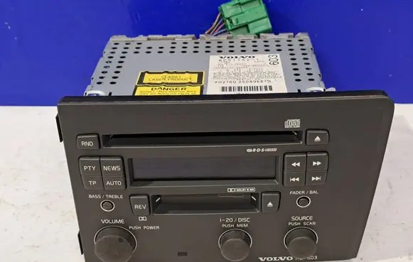 Radio/CD/DVD/GPS head unit