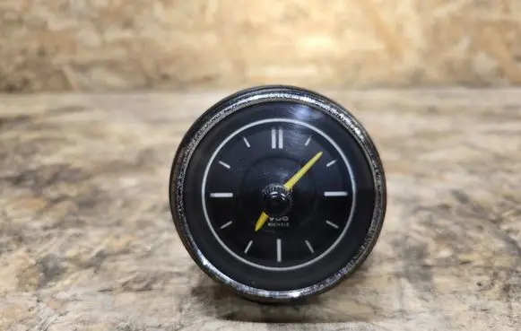 Mercedes-Benz SL R107 Clock 